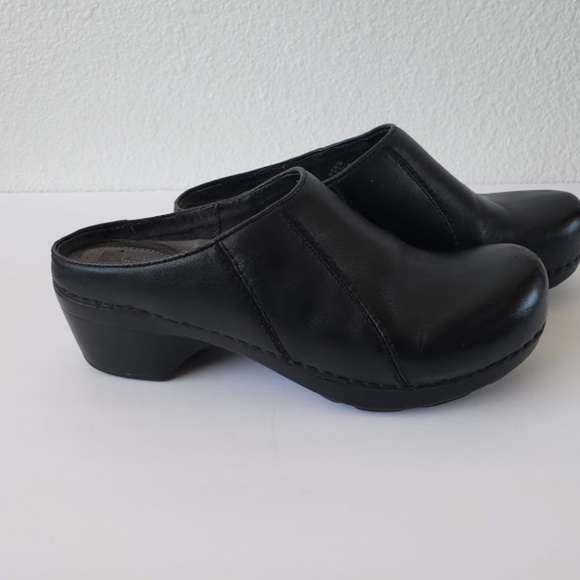 Dansko women  black leather clogs slipon  shoes - Picture 8 of 8
